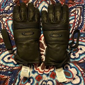 Oakley Black Gore-tex Gloves